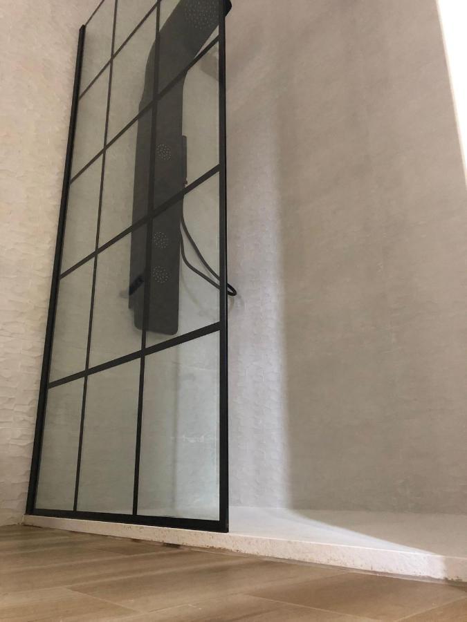 A Due Passi Dalla Scalinata Rooms 卡尔塔吉罗 外观 照片